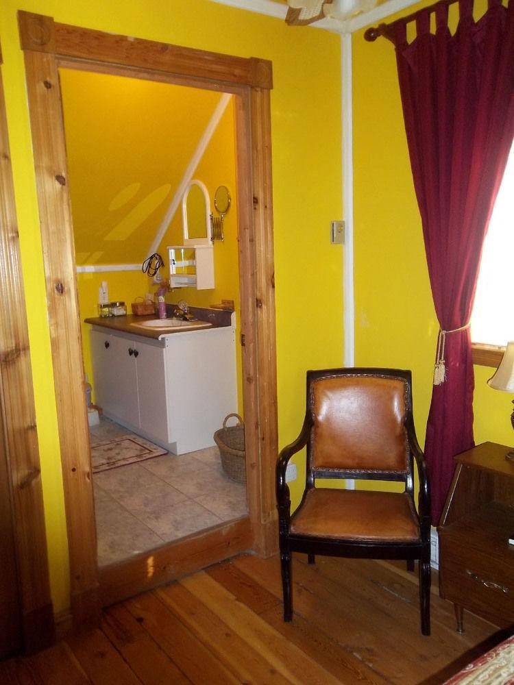 Gite La Halte Du Verger Bed And Breakfast Ривьер-дю-Лу Экстерьер фото