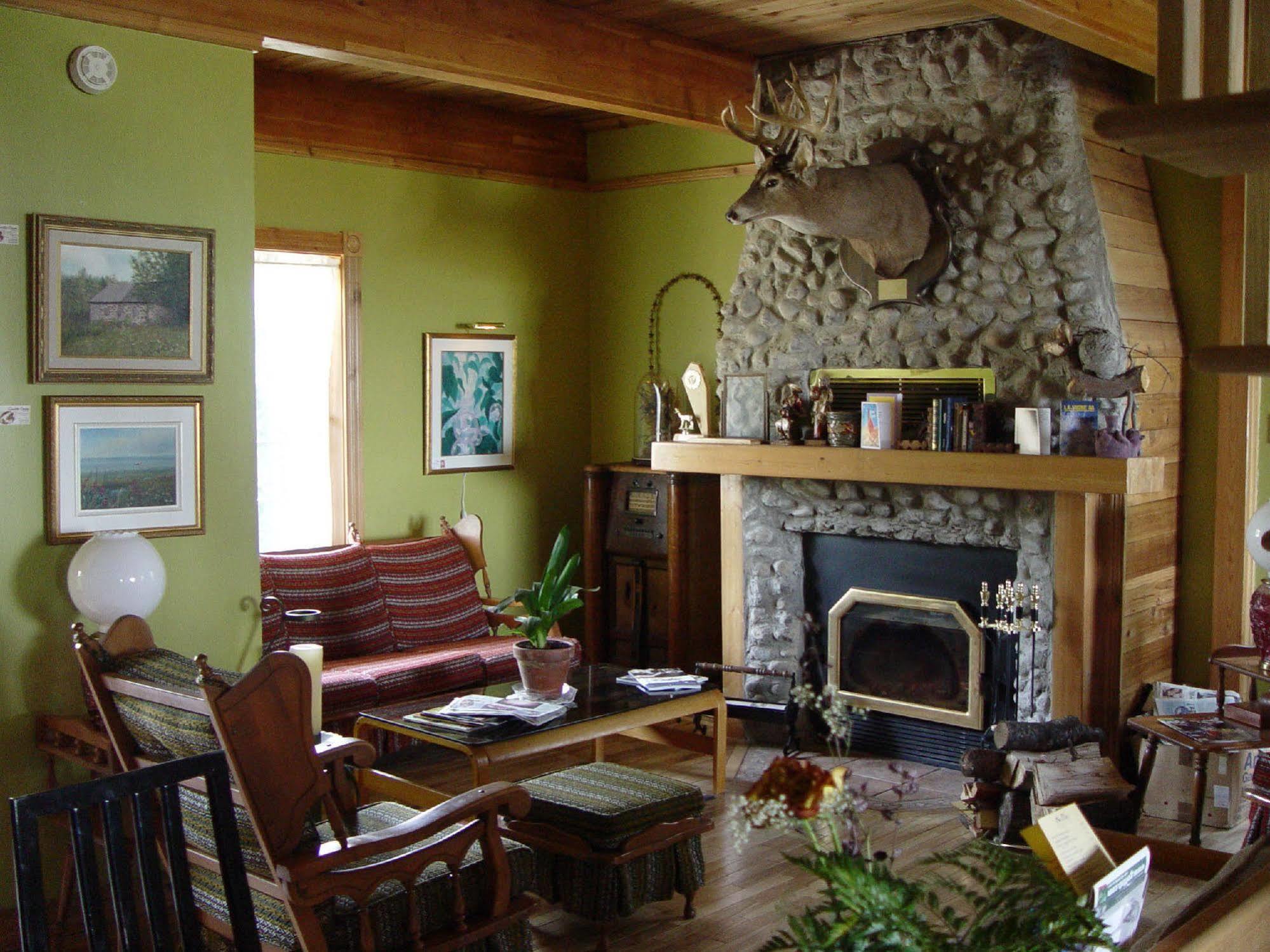 Gite La Halte Du Verger Bed And Breakfast Ривьер-дю-Лу Экстерьер фото